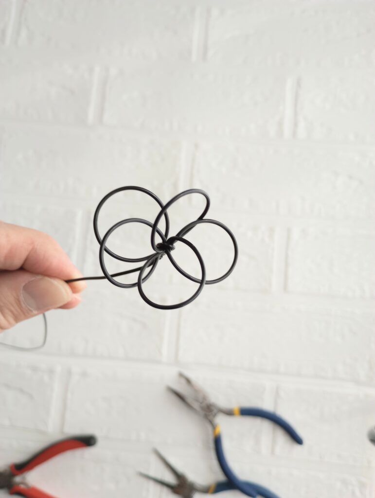 丸い花びらのお花の作り方